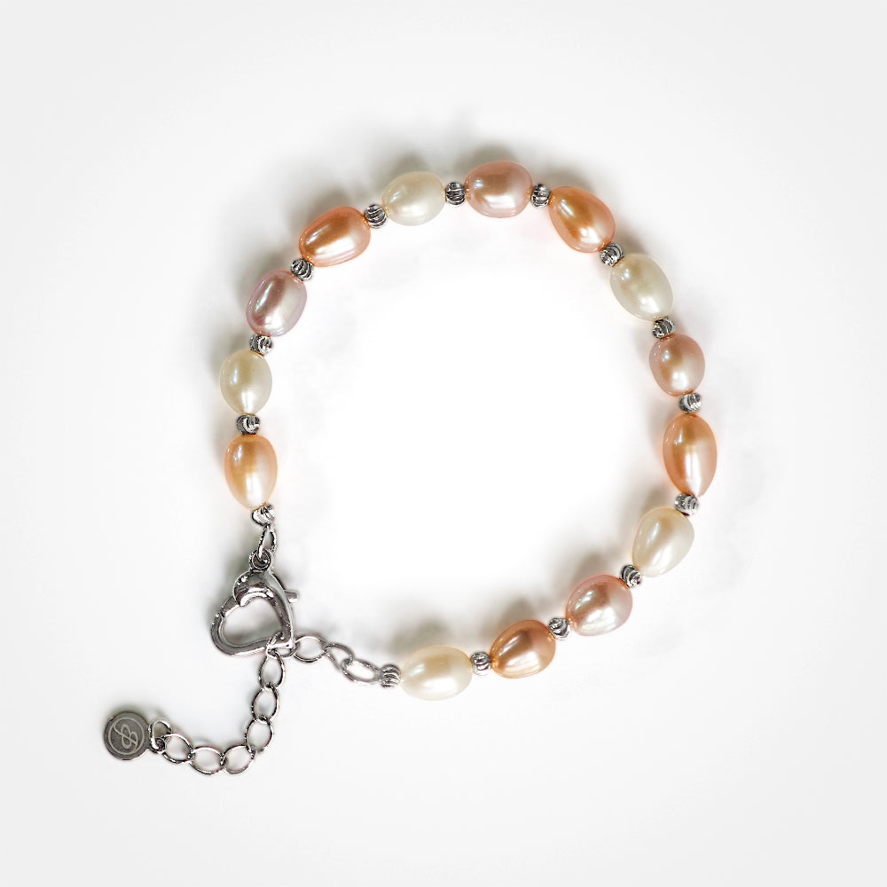 Rice Pearl Bracelet with Heart Clasp