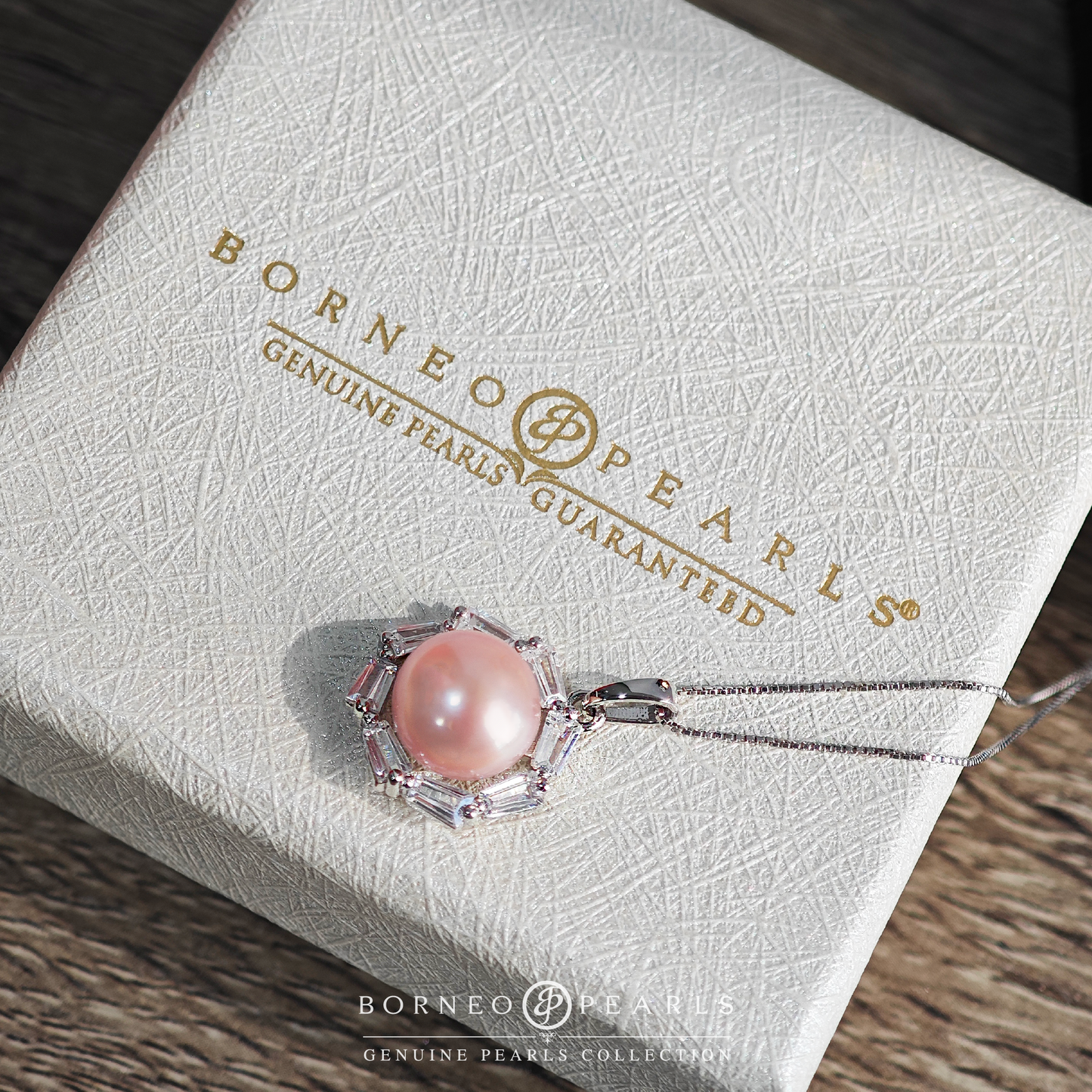 Iridescent Bloom Pendant in 925 Silver