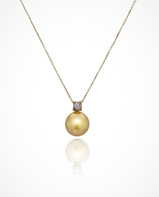 Golden South Sea Pearl Pendant with Diamond in 18K Gold