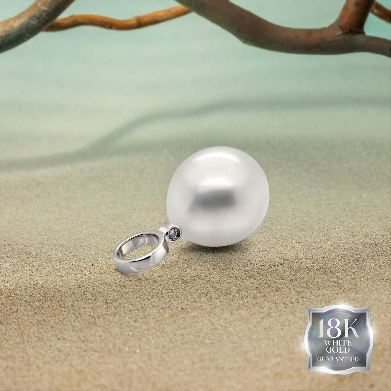 18K Gold Lumière White Southsea Pendant