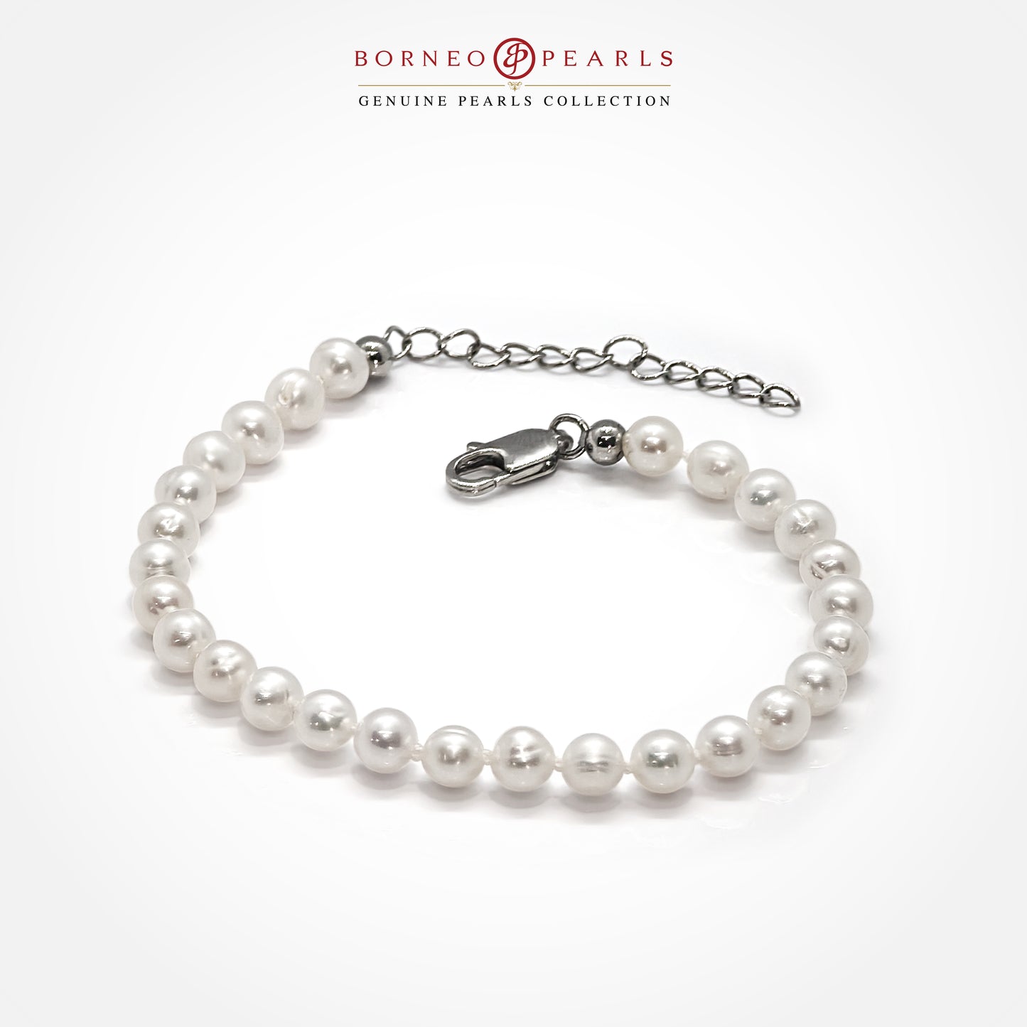 Classic Petite Off Round Pearl Bracelet