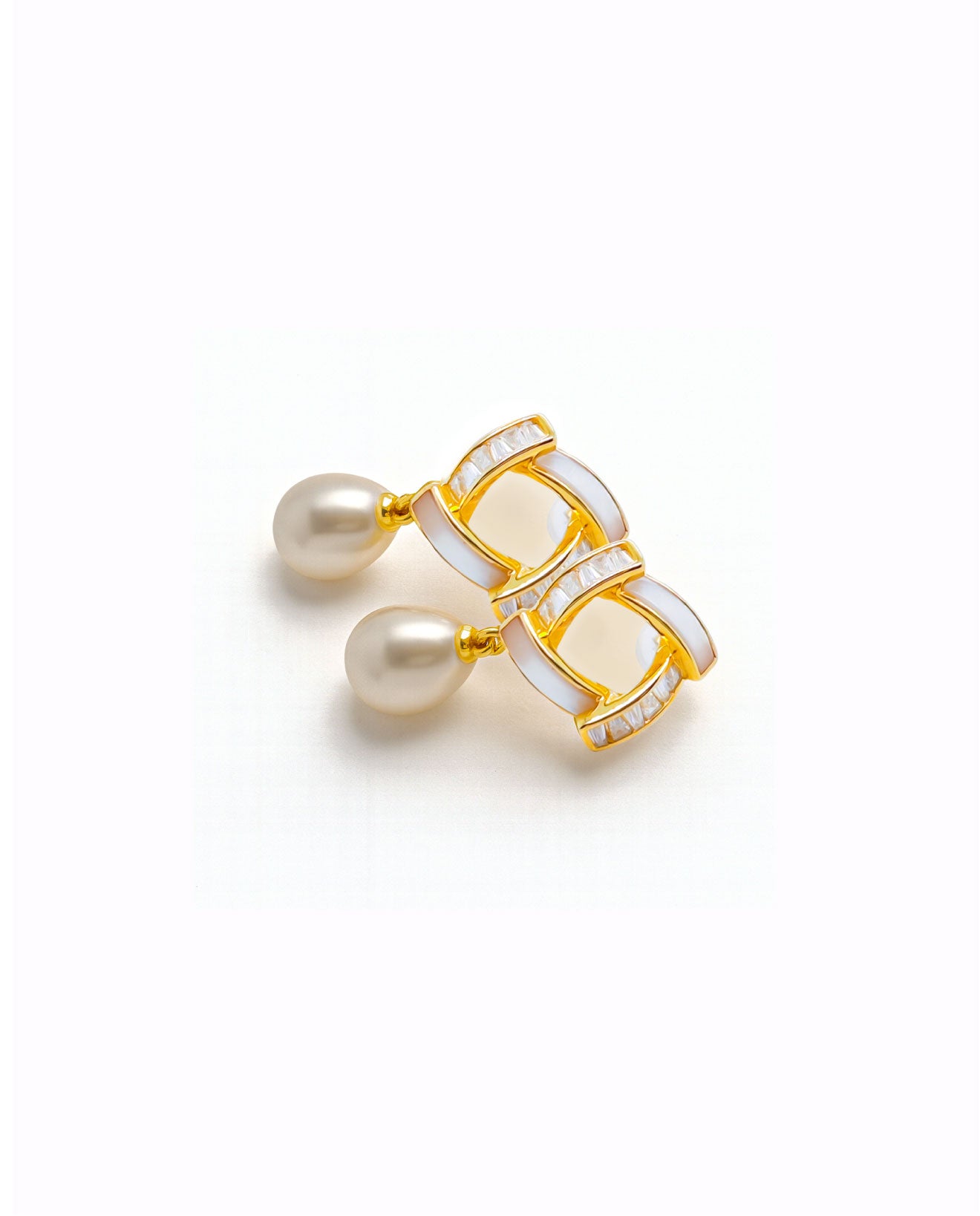 Midnight Glow 9-10mm Pearl Earrings Silver