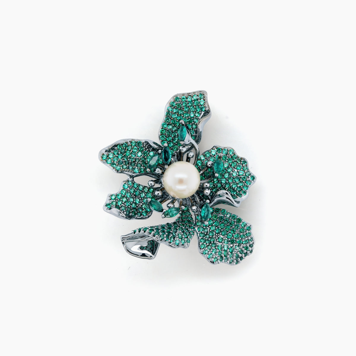 Elegant Pearl Brooch Collection