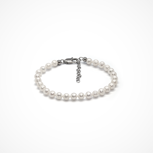Classic Petite Off Round Pearl Bracelet