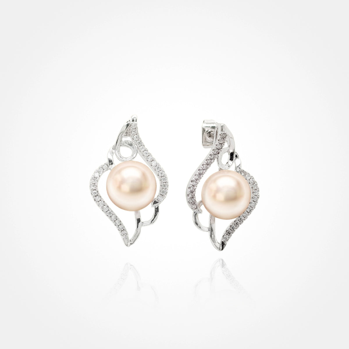 Precious Leaf Pearl Studs