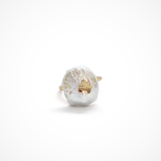 Butterfly Kiss Keshi Ring in 925 Silver