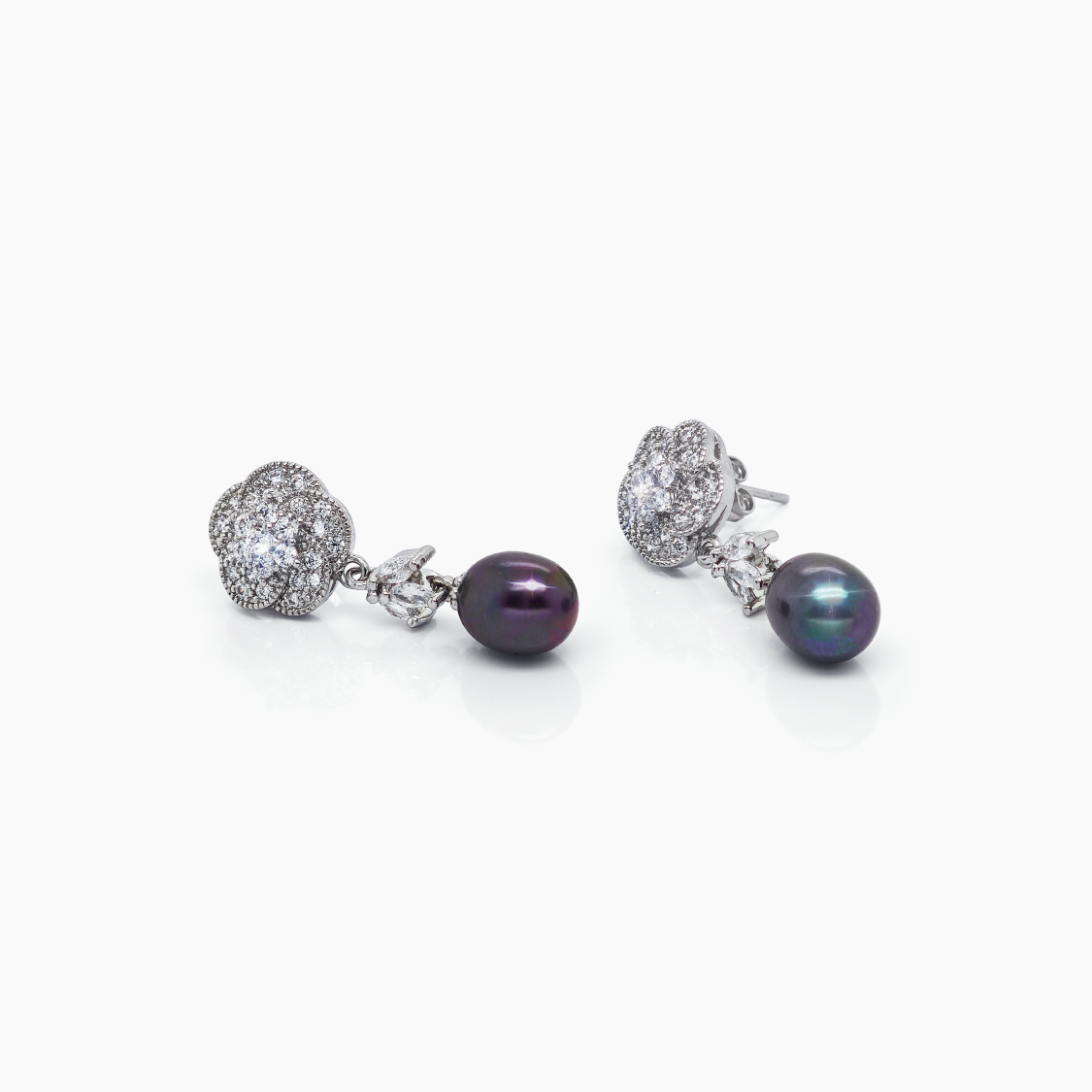 9-10mm Black Pearl Floral Earrings