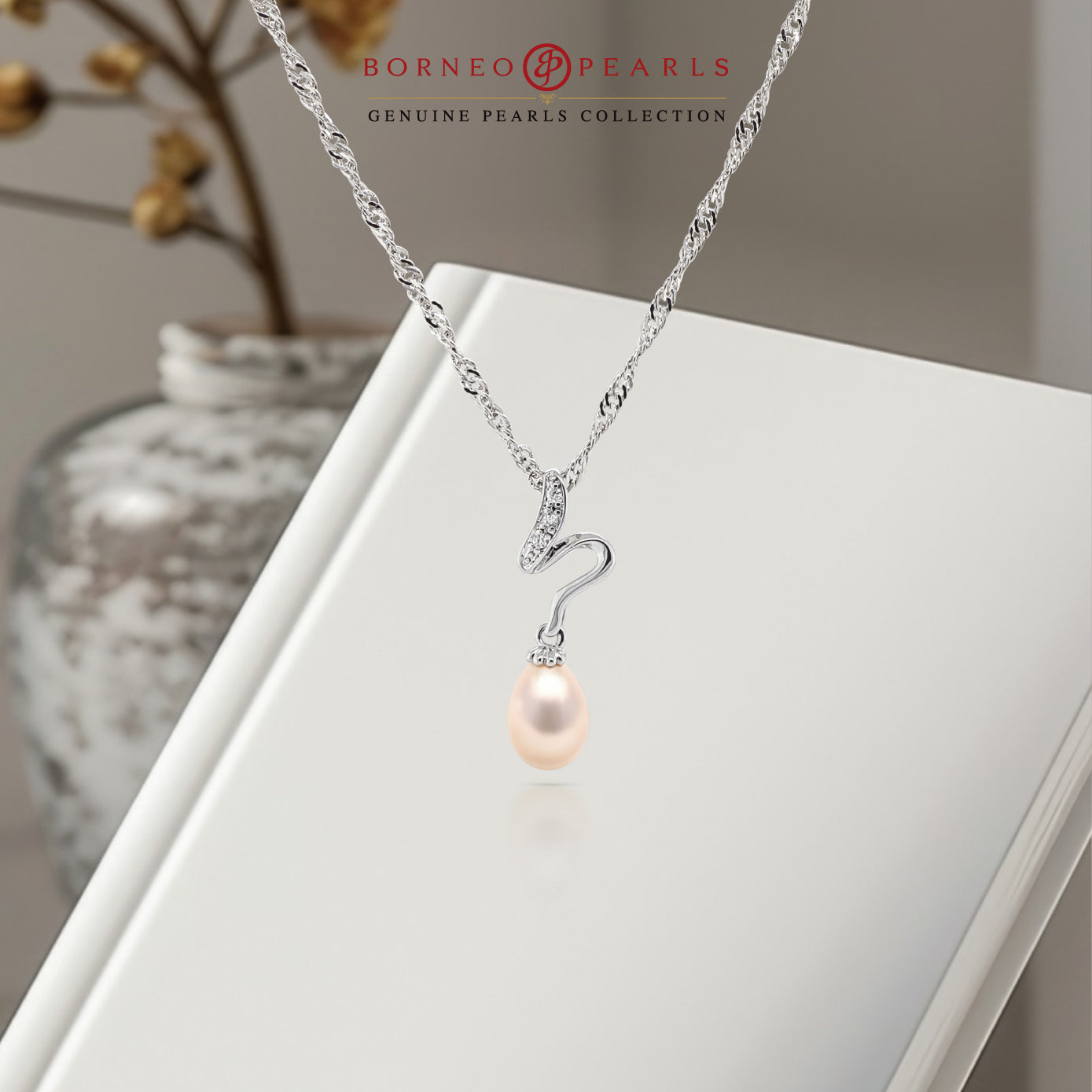 Pearl Pendant - The Charming Stream Of The Wild