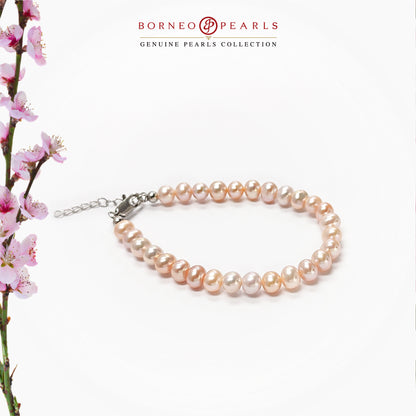 Classic Off Round Pearl Bracelet