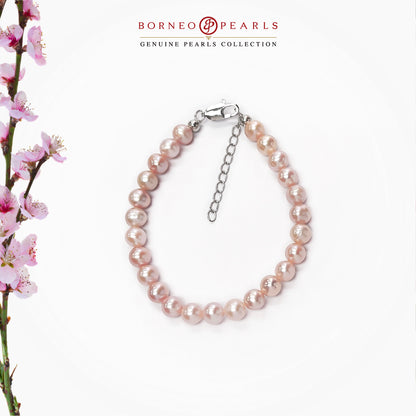 Classic Off Round Pearl Bracelet