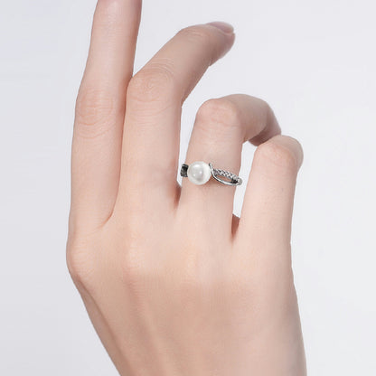 Nyra Adjustable Pearl Ring