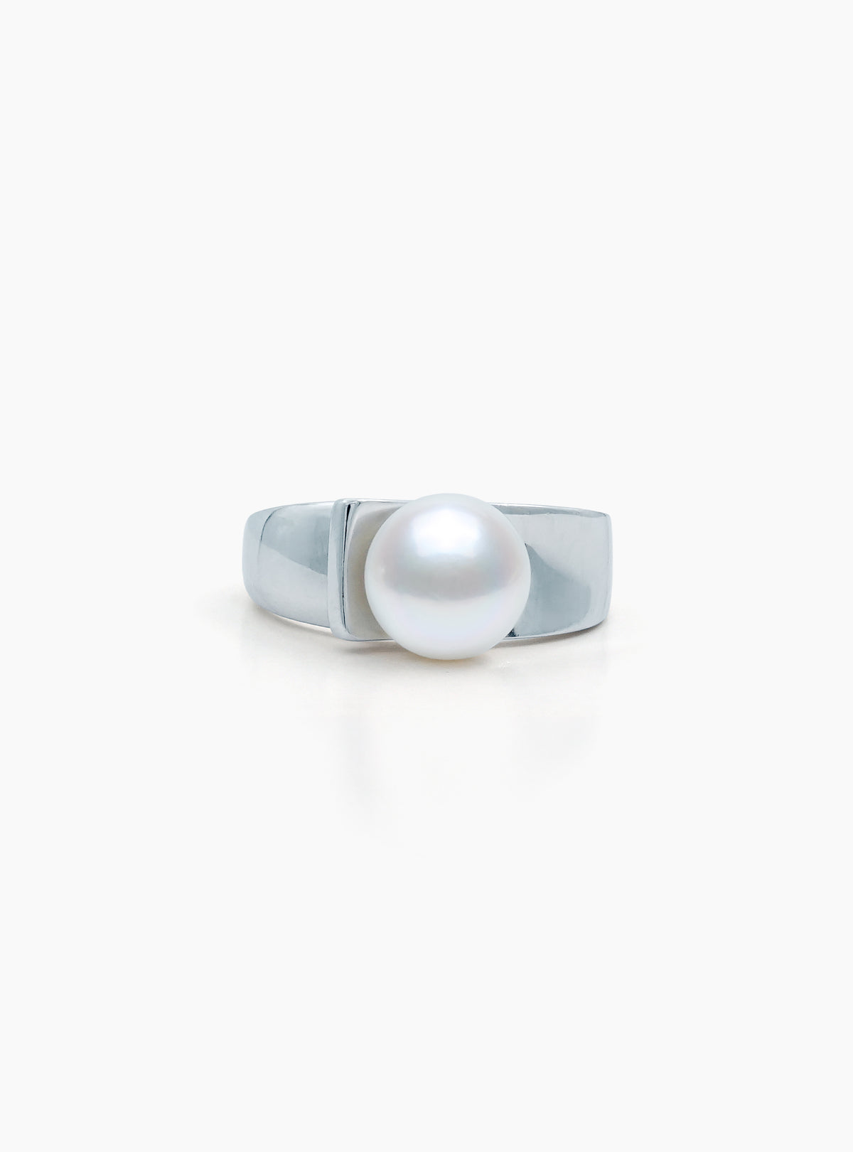 Sculpted Pearl Adjustable Ring