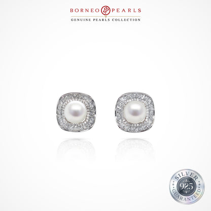 Moonlight Pearl Earrings in 925 Silver