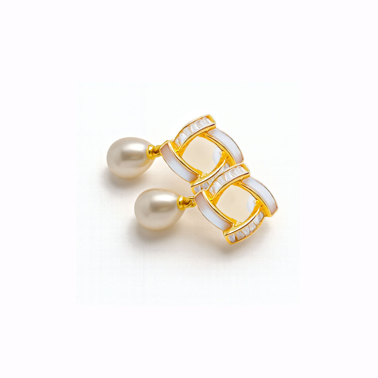 Twilight Glow 9-10mm Drop Earrings in 925 Silver