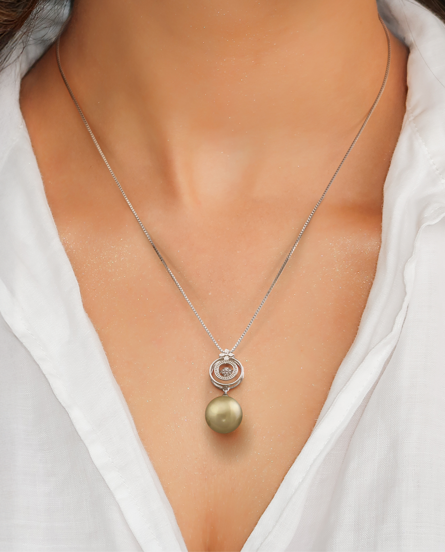 12-13mm Dancing Crystal Pendant 925 Silver