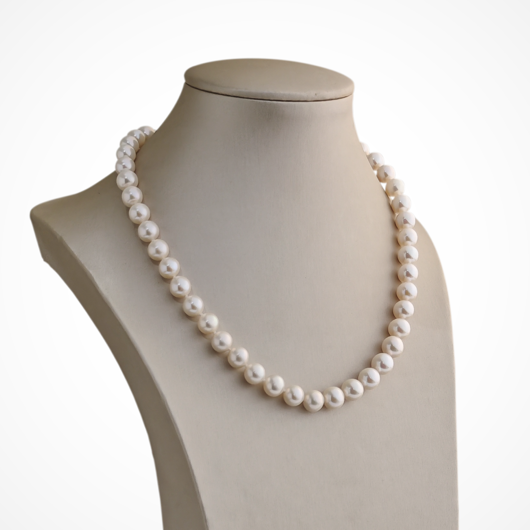 9-10mm Round Pearl Necklace in Silver