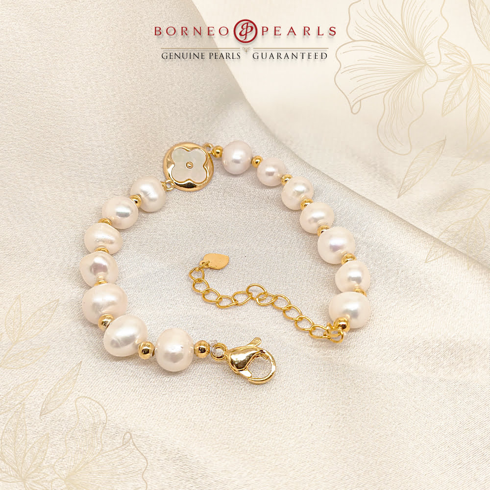 Flower Charm Pearl Bracelets