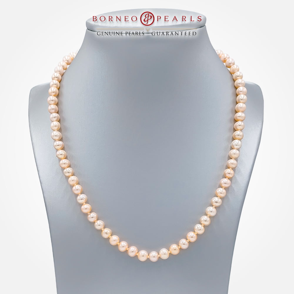 Classic Pearl Choker