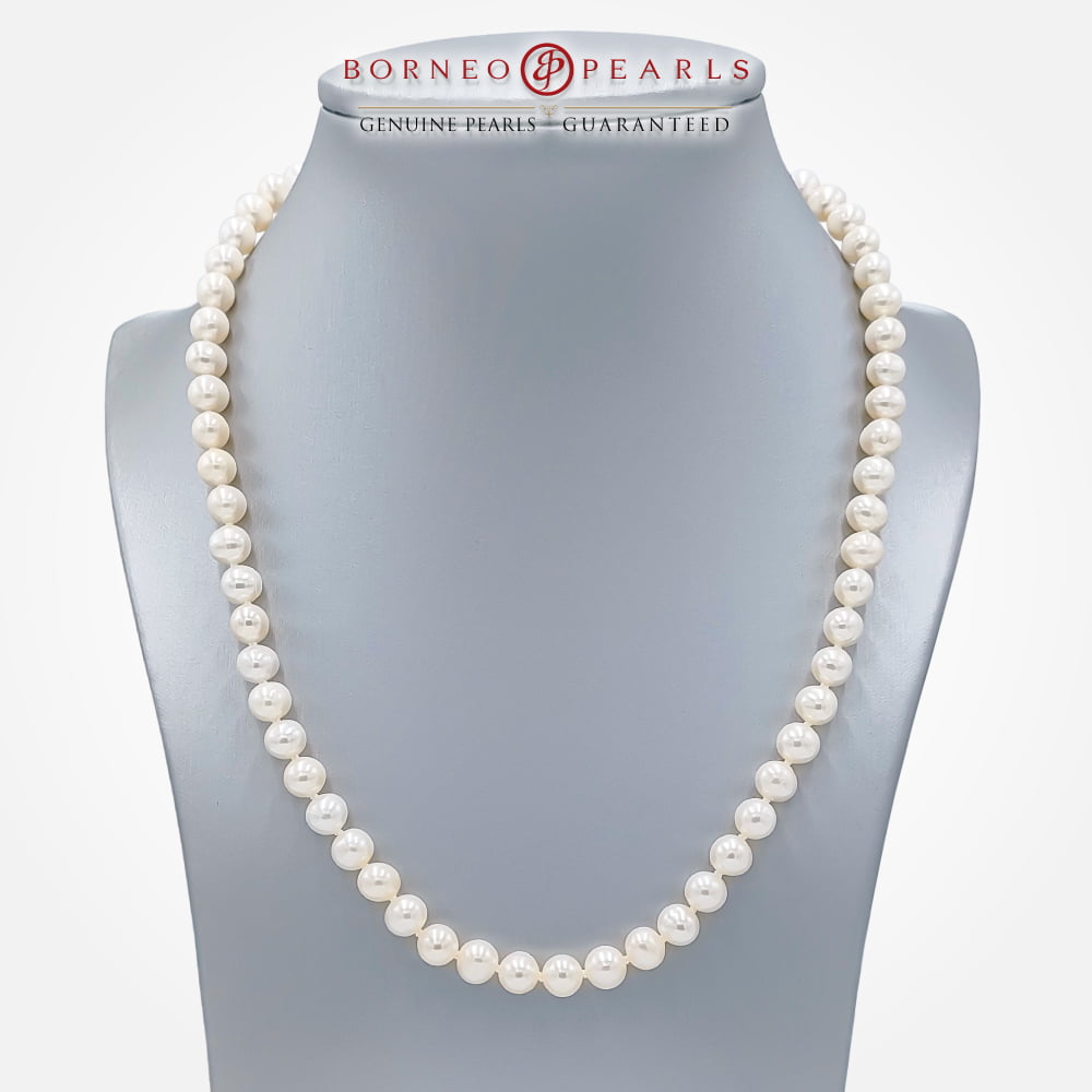 Classic Pearl Choker