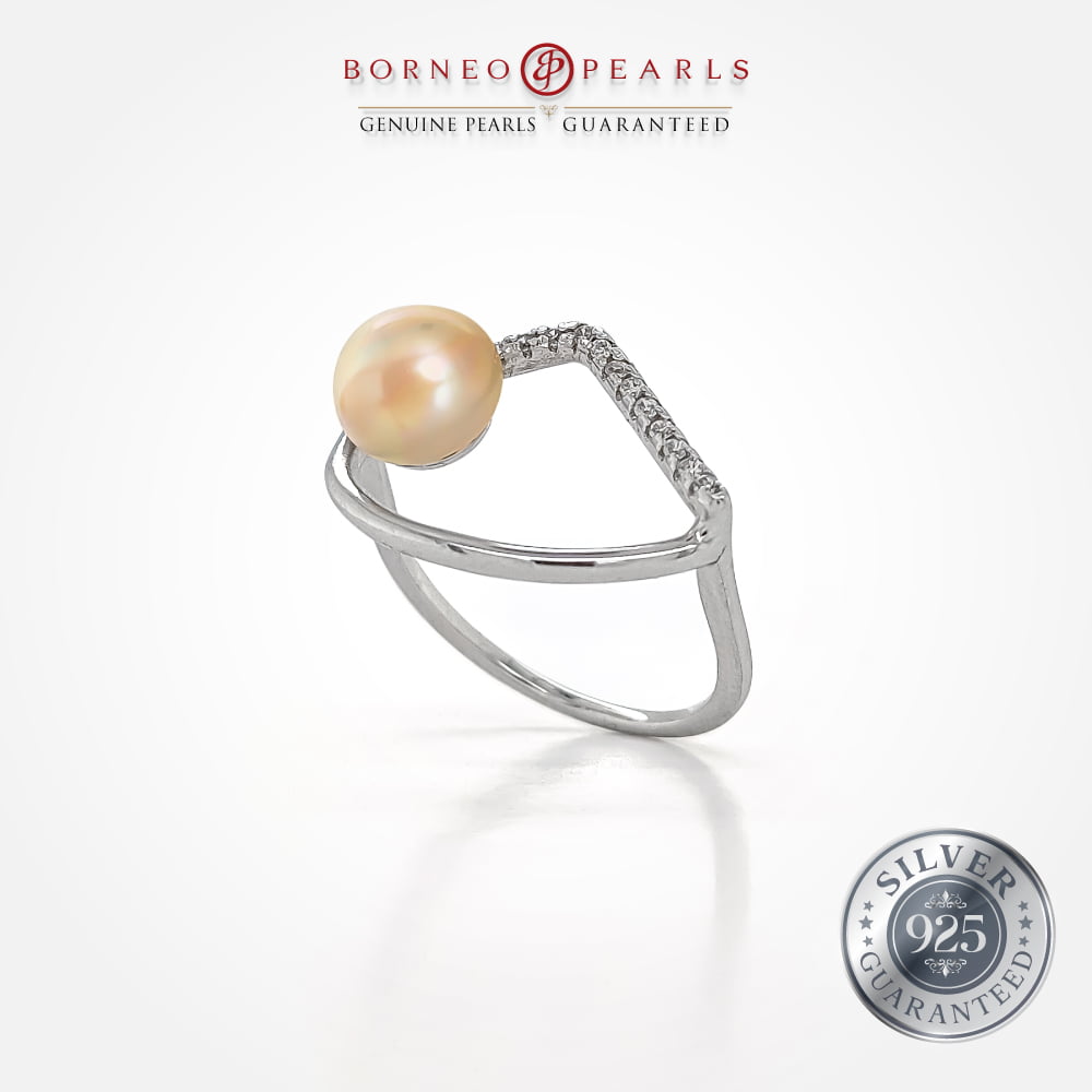 Glitz & Glam Pearl Ring in 925 Silver