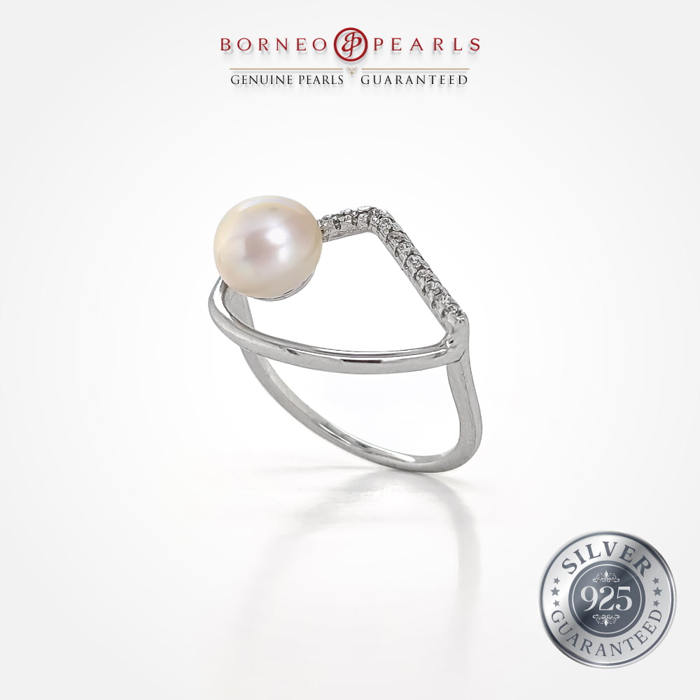 Glitz & Glam Pearl Ring in 925 Silver