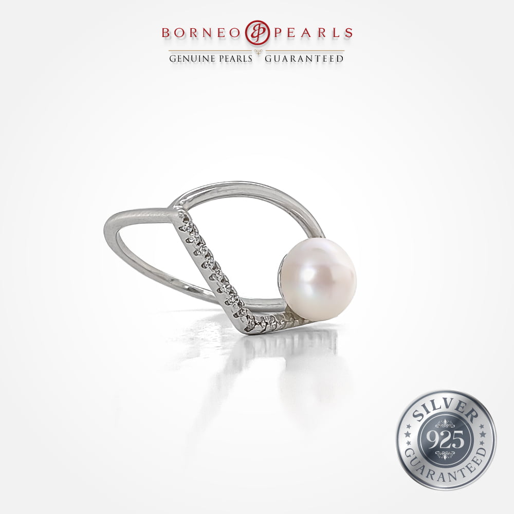 Glitz & Glam Pearl Ring in 925 Silver