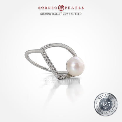 Glitz & Glam Pearl Ring in 925 Silver