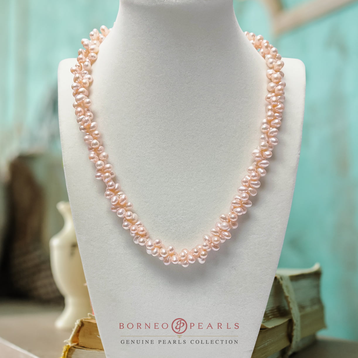 Drop Pearl Twisted Necklace