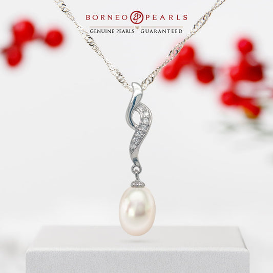 The Woman of Borneo - Story Pearl Pendant