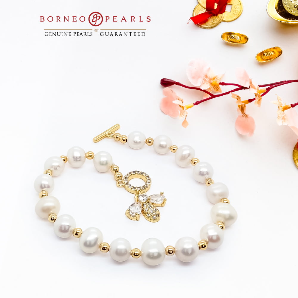 Pearl with Bee Charm Bracelet with Toggle Clasp